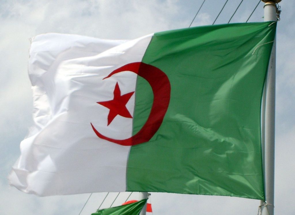 algerie inauguration du tives le nouveau hub de l ia et des startups l algerie inaugure le tives a sidi abdellah pour former et multiplier les startups technologiques algeriennes objectif 20 000 labellisees