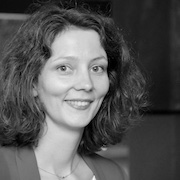 lamia hanafi nextafrica un pont entre l europe et l afrique sous l impulsion de lamia hanafi la station f et l um6p creent le programme nextafrica pour la greentech agtech et la healthtech
