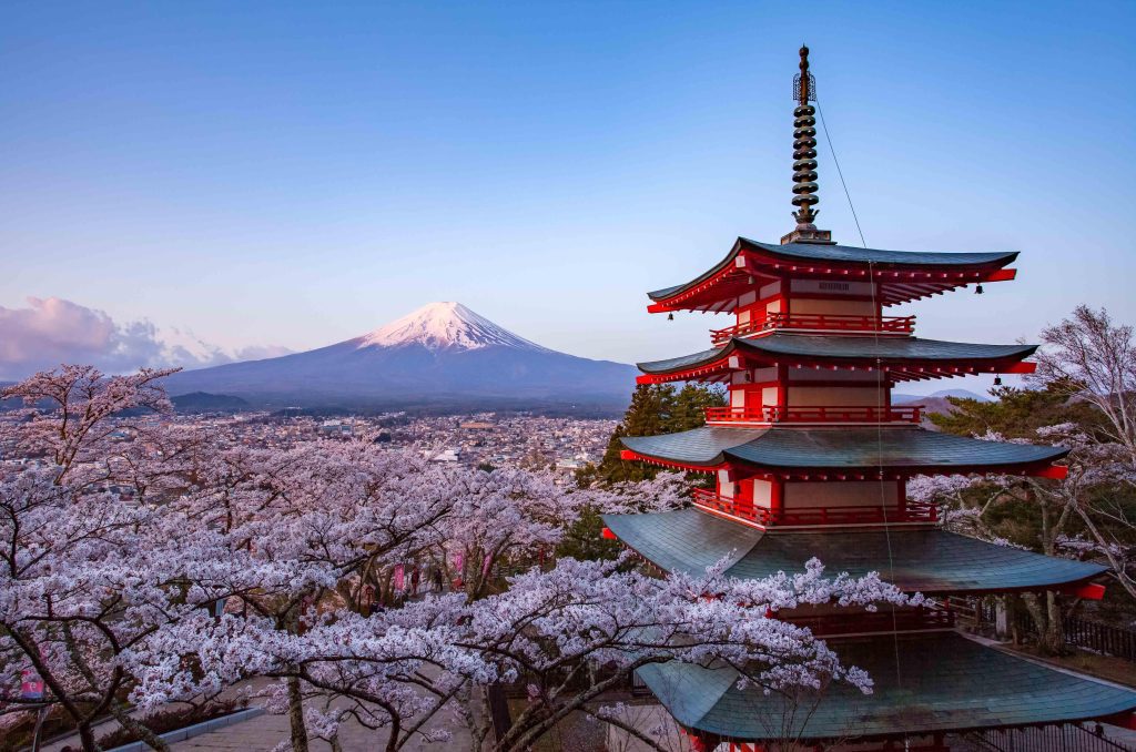 le japon veut former 30 000 experts en intelligence artificielle en afrique d ici 2028 le japon renforce son engagement en afrique en placant l intelligence artificielle ia au coeur de sa strategie de cooperation le