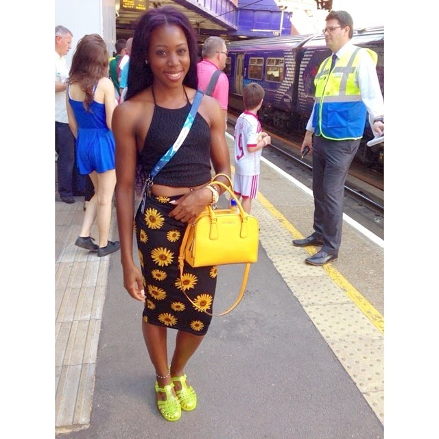 udoh ebaide joy traverse l afrique en moto udoh ebaide joy devient la premiere femme noire africaine a traverser le continent en moto parcourant 9 000 km de nairobi a lagos