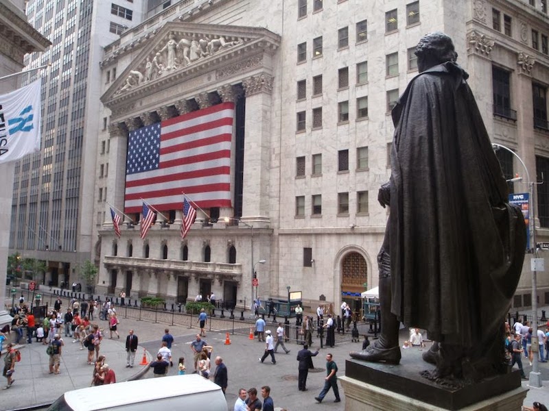 wall street ouvre en hausse aidee par la chine et la tech la bourse de new york a ouvert en hausse jeudi dynamisee par la conjonction de nouvelles positives sur les fronts macro et micreconomiques sur fond de volontarisme chinois face a une conjoncture ato